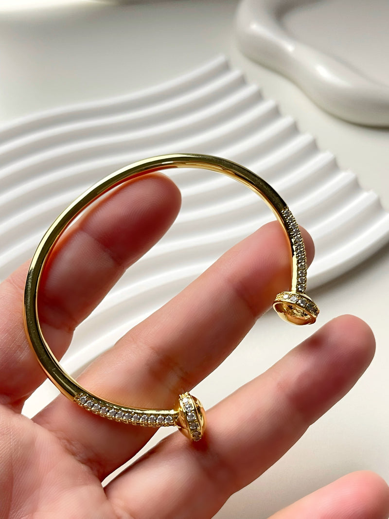 Pia Open Bangle