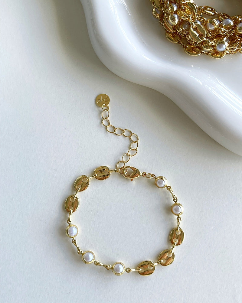 Flat G U CCi & Pearls Bracelet