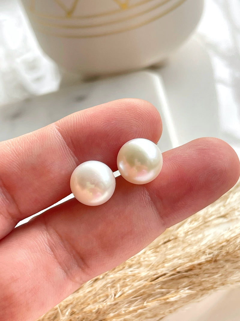 Pearls Studs