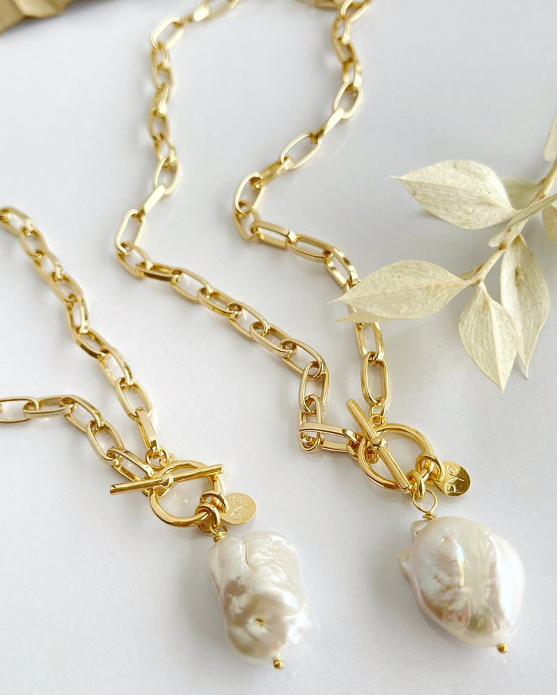 The Baroque Pearl Necklace