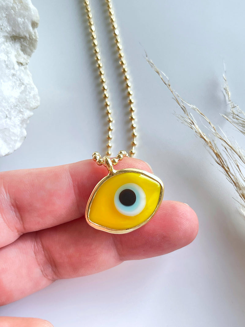 Yellow Eye with Chain