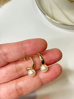 Cute Pearls Earrings