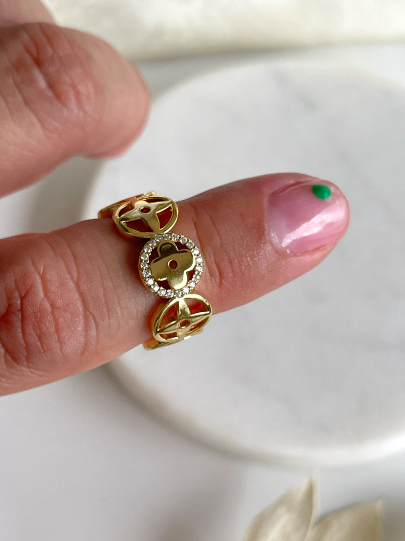 Clover CZ Ring